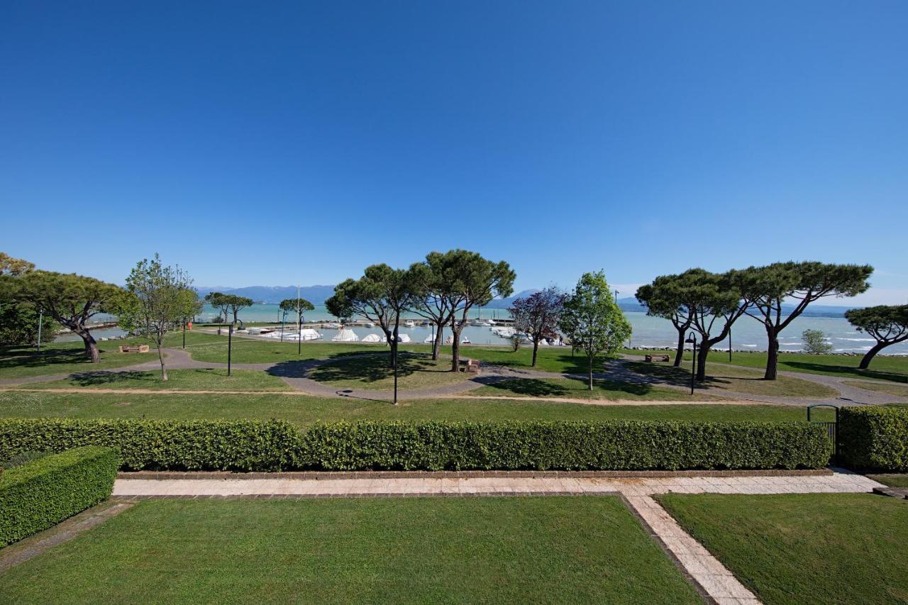 I Mosaici Apartments By Wonderful Italy Сирмионе Екстериор снимка