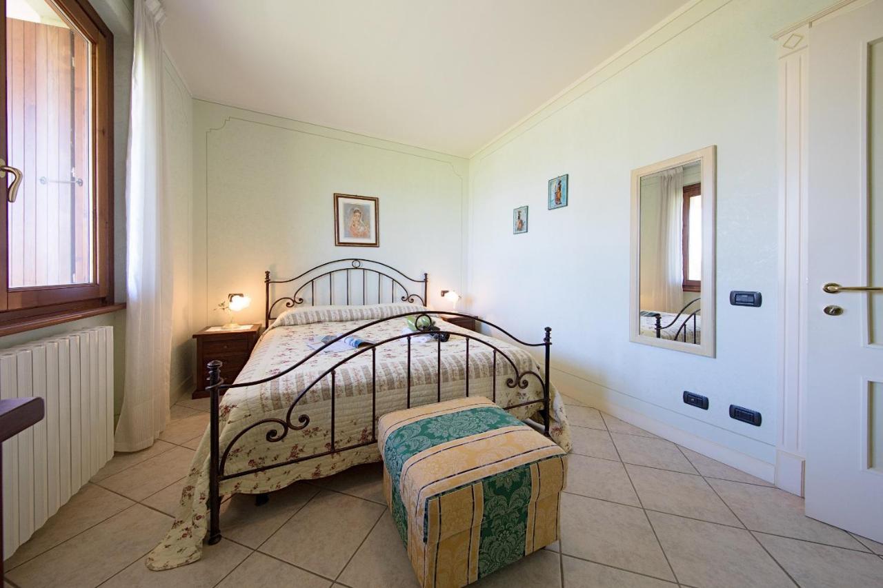 I Mosaici Apartments By Wonderful Italy Сирмионе Екстериор снимка