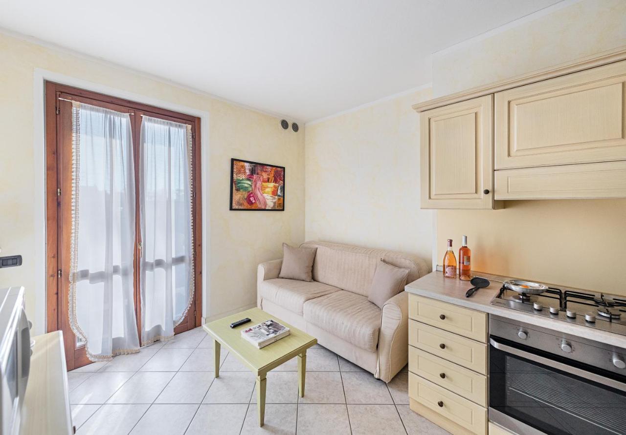 I Mosaici Apartments By Wonderful Italy Сирмионе Екстериор снимка