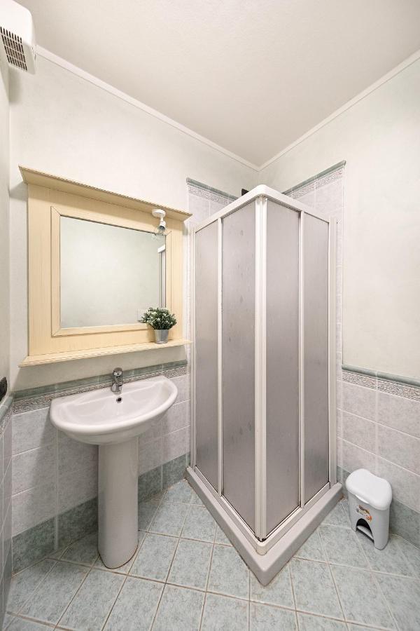 I Mosaici Apartments By Wonderful Italy Сирмионе Екстериор снимка